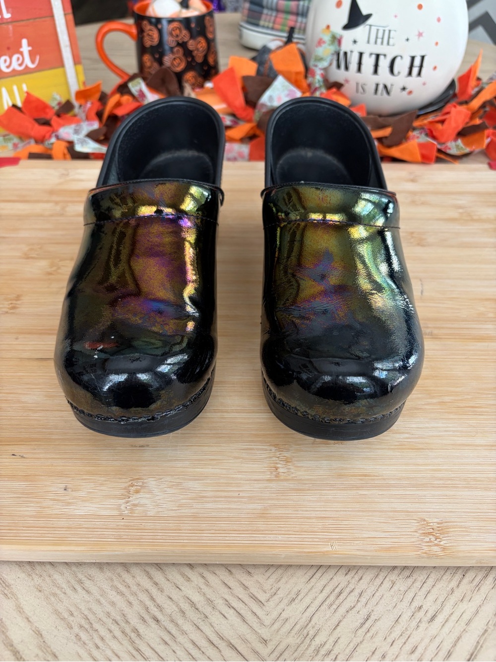 Dansko Women's Black Iridescent Patent Clogs 6.5-7